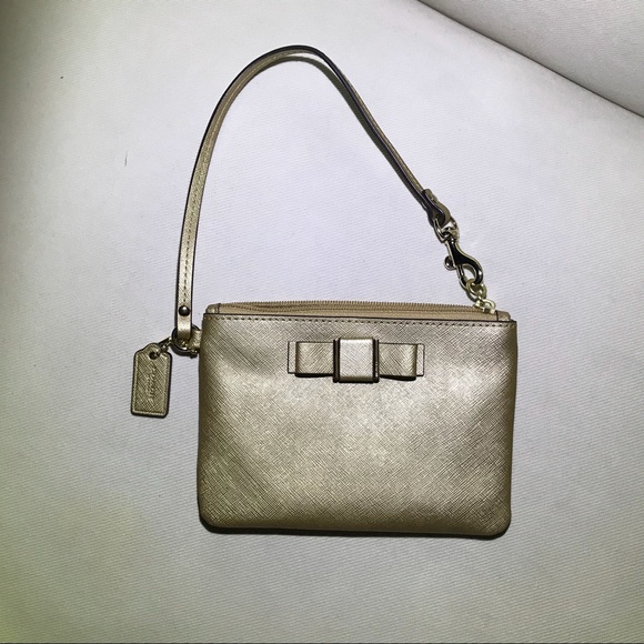 Coach gold saffiano Leather Darcy Bow wristlet - Picture 6 of 6